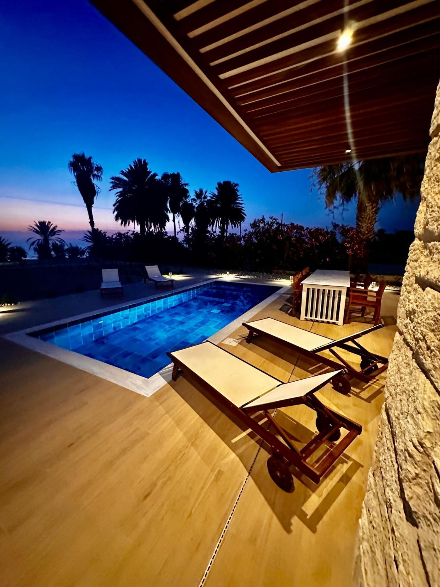 Santa Barbara Seafront Villas W Jacuzzi Pool Пафос Экстерьер фото